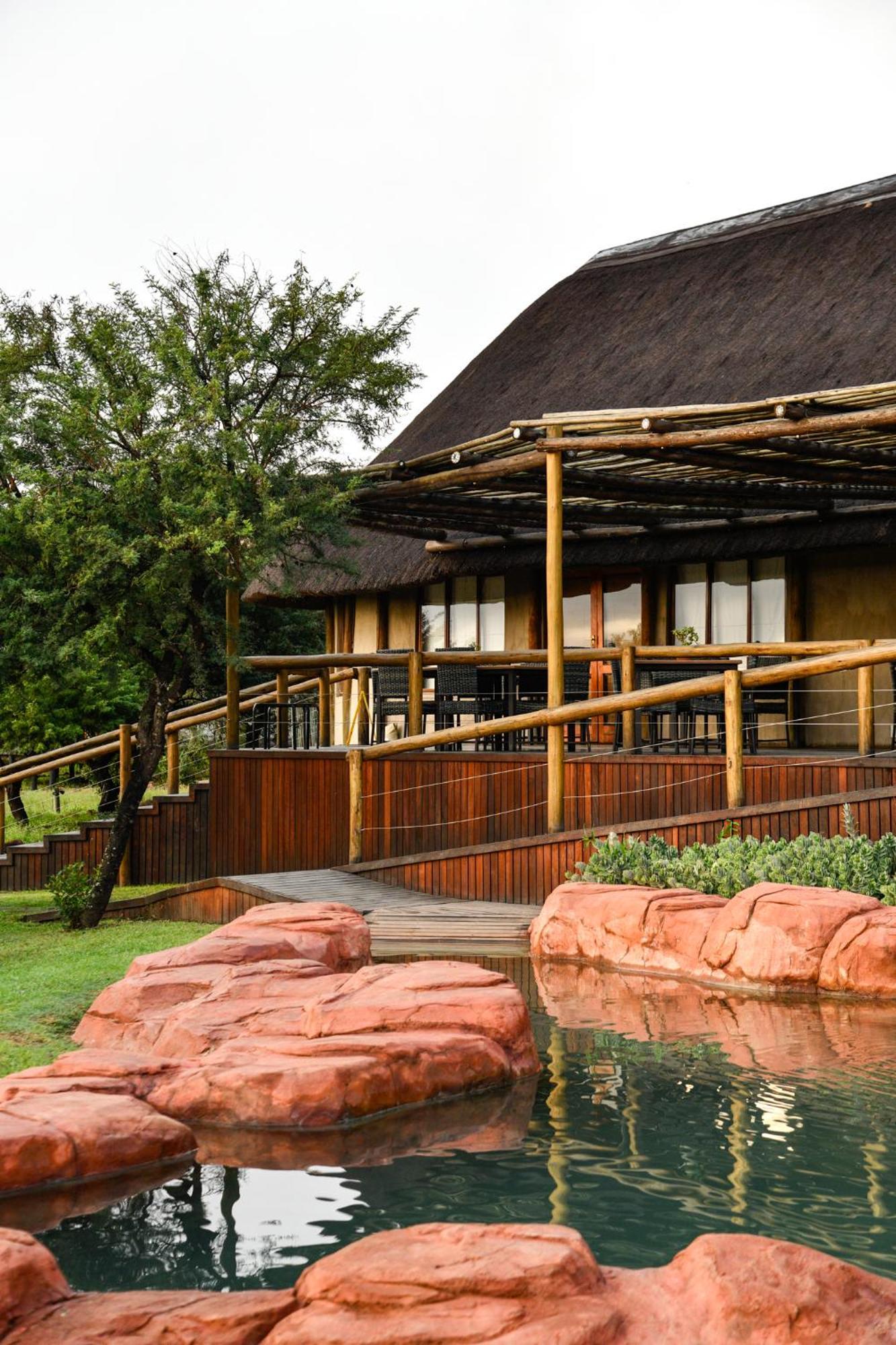 ליידיסמית The Springbok Lodge מראה חיצוני תמונה