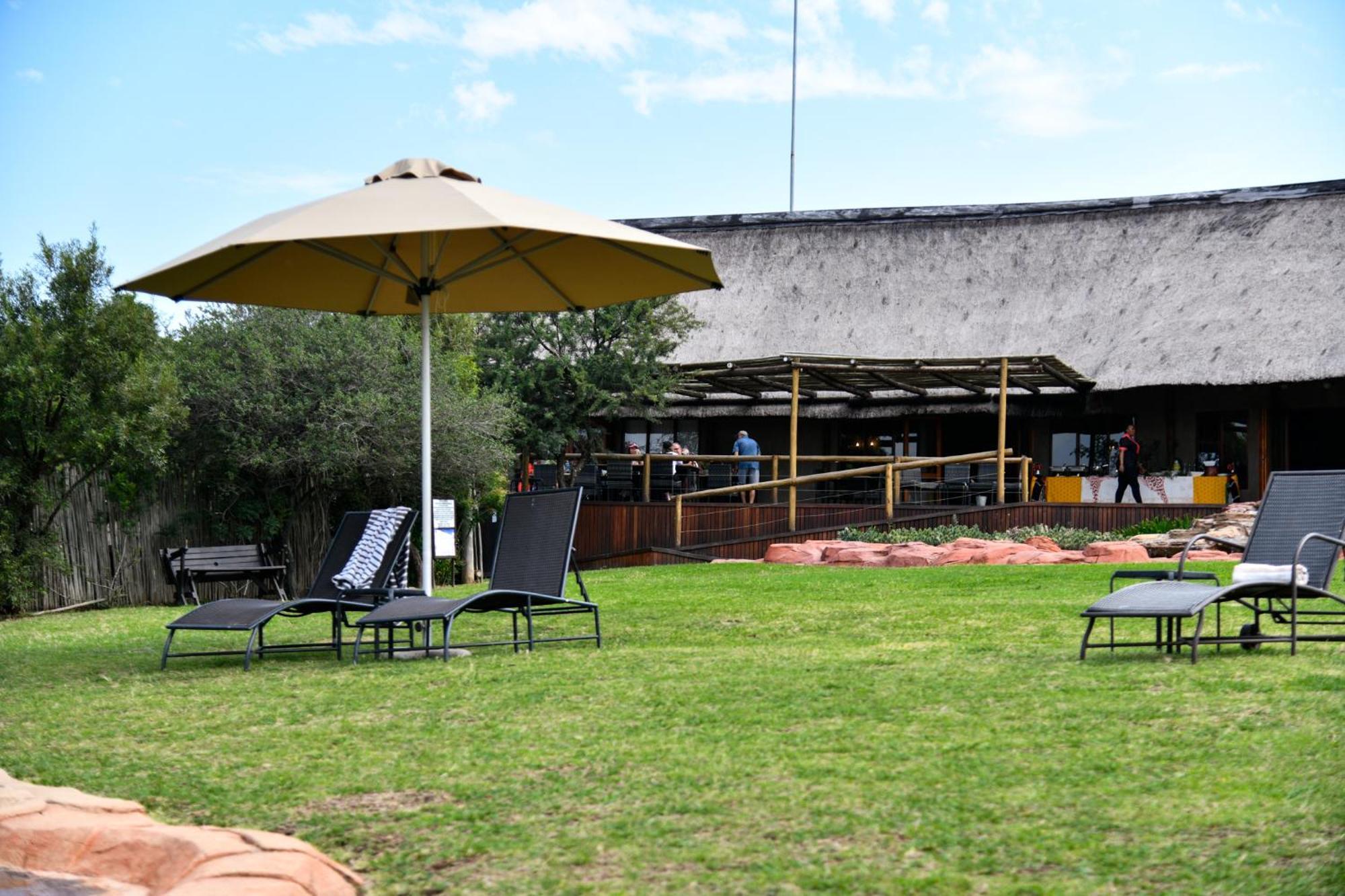 ליידיסמית The Springbok Lodge מראה חיצוני תמונה