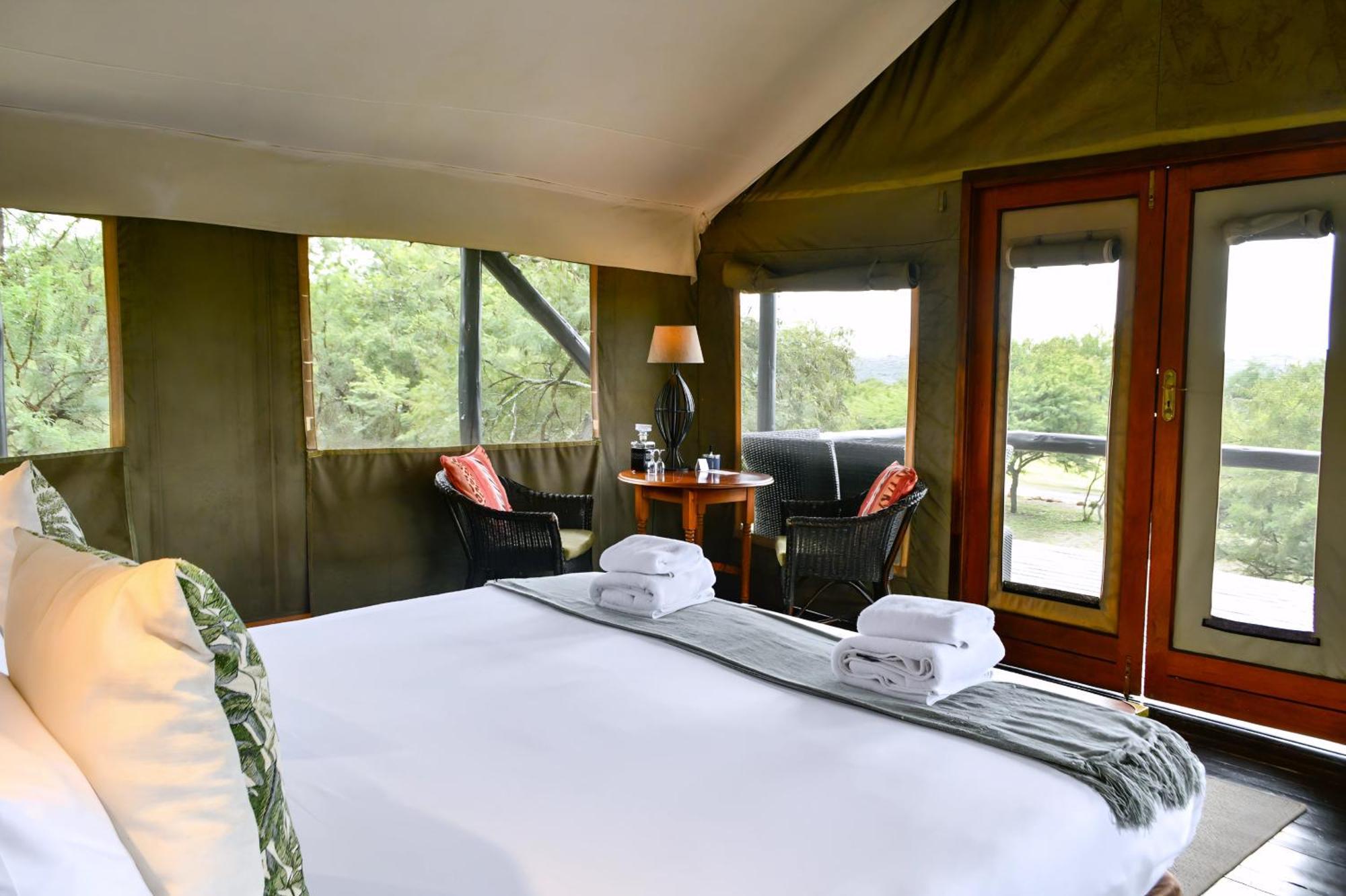 ליידיסמית The Springbok Lodge מראה חיצוני תמונה